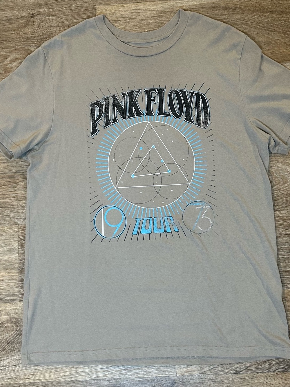 Pink Floyd Band Tee Graphic Beige T-Shirt - Mens Size M